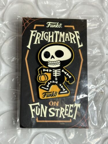 Skeleton Pin - Funko Fright Night II - 2022 Frightmare On Fun Street - NYCC - LE - Trade Bait